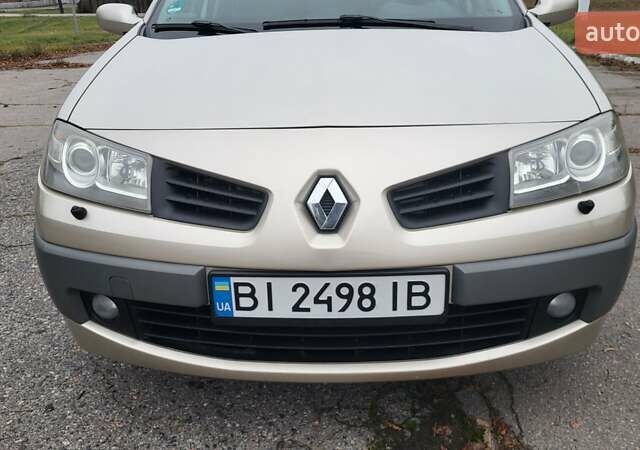 Бежевий Рено Меган, об'ємом двигуна 1.6 л та пробігом 260 тис. км за 5600 $, фото 9 на Automoto.ua