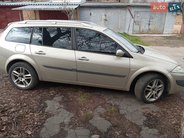 Бежевый Рено Меган, объемом двигателя 1.6 л и пробегом 285 тыс. км за 4850 $, фото 3 на Automoto.ua