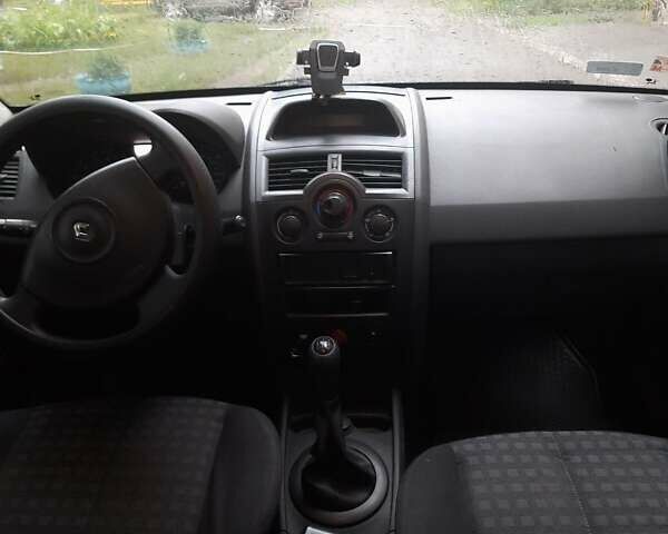 Бежевий Рено Меган, об'ємом двигуна 1.4 л та пробігом 240 тис. км за 5500 $, фото 3 на Automoto.ua