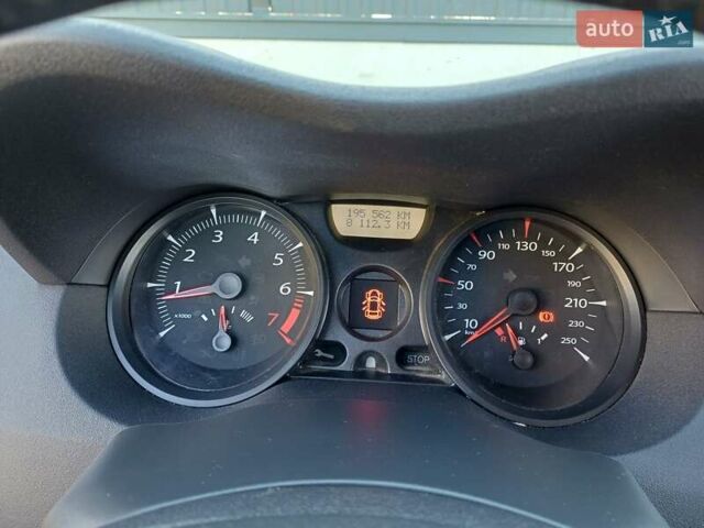 Бежевый Рено Меган, объемом двигателя 1.6 л и пробегом 195 тыс. км за 4800 $, фото 18 на Automoto.ua