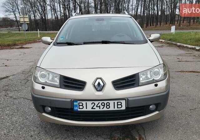 Бежевый Рено Меган, объемом двигателя 1.6 л и пробегом 256 тыс. км за 5600 $, фото 6 на Automoto.ua