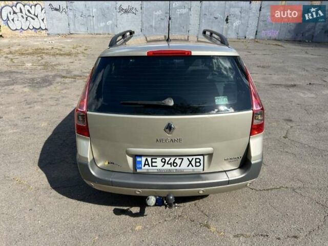 Бежевый Рено Меган, объемом двигателя 1.6 л и пробегом 203 тыс. км за 5500 $, фото 3 на Automoto.ua