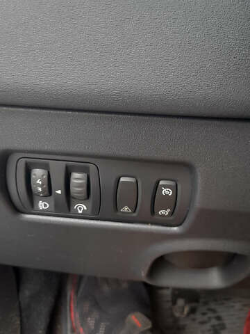 Бежевый Рено Меган, объемом двигателя 1.6 л и пробегом 370 тыс. км за 4000 $, фото 11 на Automoto.ua