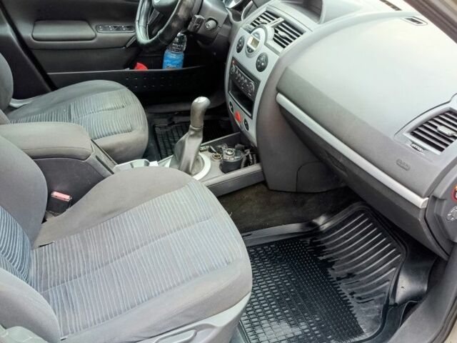 Бежевий Рено Меган, об'ємом двигуна 1.6 л та пробігом 360 тис. км за 3500 $, фото 5 на Automoto.ua