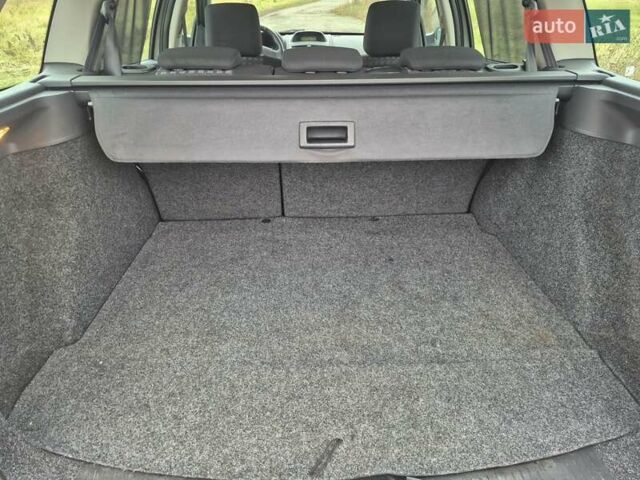 Бежевый Рено Меган, объемом двигателя 1.6 л и пробегом 135 тыс. км за 5450 $, фото 17 на Automoto.ua