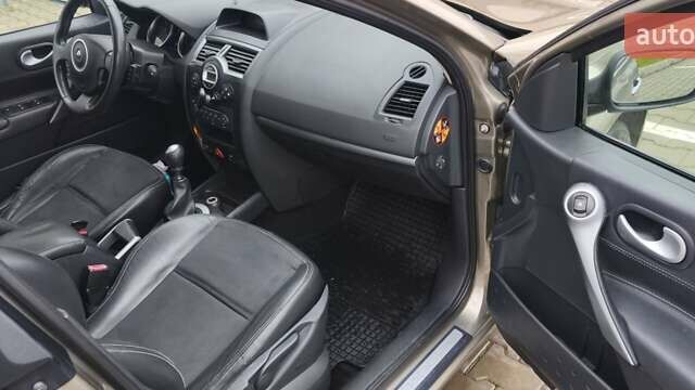Бежевый Рено Меган, объемом двигателя 1.5 л и пробегом 311 тыс. км за 5800 $, фото 11 на Automoto.ua