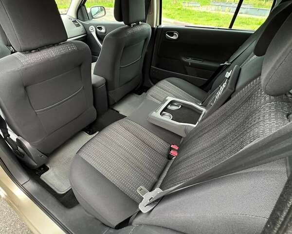 Бежевый Рено Меган, объемом двигателя 1.6 л и пробегом 274 тыс. км за 6200 $, фото 16 на Automoto.ua