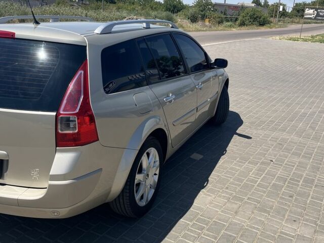 Бежевый Рено Меган, объемом двигателя 2 л и пробегом 213 тыс. км за 5000 $, фото 3 на Automoto.ua