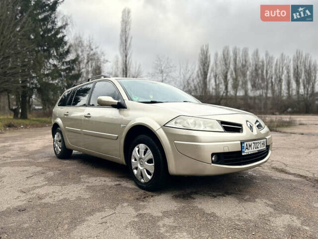 Бежевый Рено Меган, объемом двигателя 1.6 л и пробегом 248 тыс. км за 4599 $, фото 2 на Automoto.ua