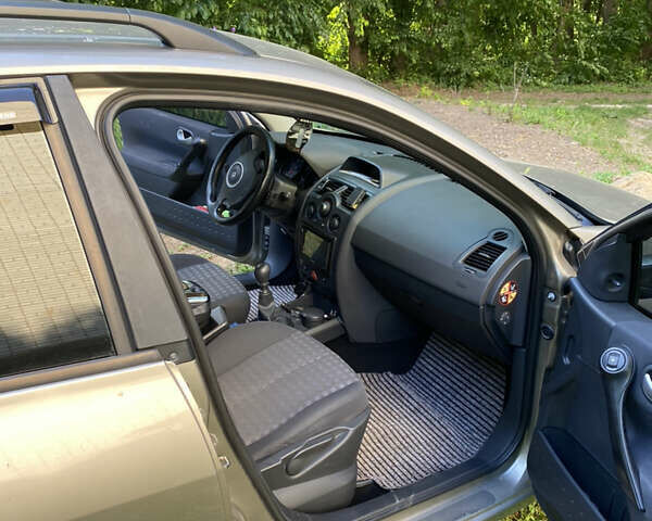 Бежевый Рено Меган, объемом двигателя 1.5 л и пробегом 276 тыс. км за 5600 $, фото 6 на Automoto.ua