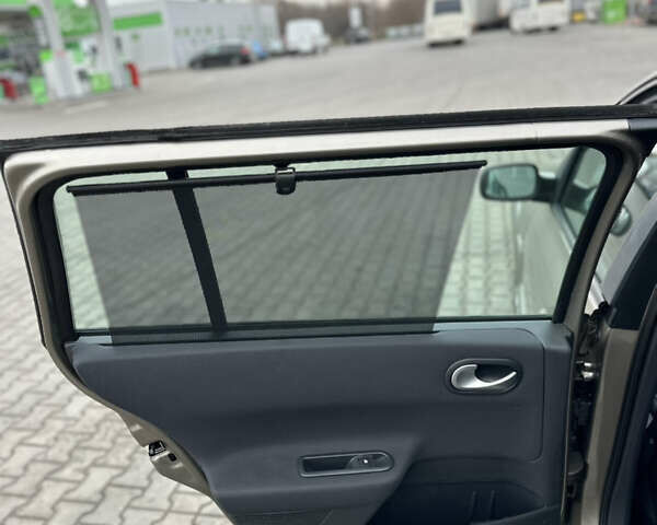 Бежевий Рено Меган, об'ємом двигуна 1.6 л та пробігом 210 тис. км за 6200 $, фото 21 на Automoto.ua