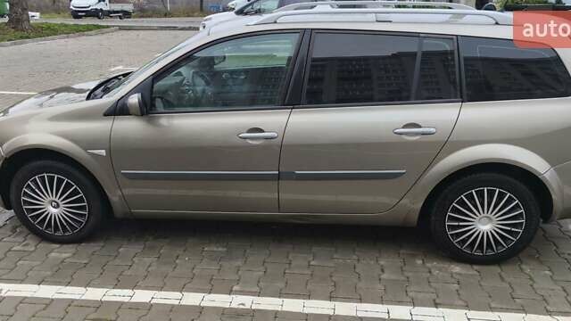Бежевый Рено Меган, объемом двигателя 1.5 л и пробегом 311 тыс. км за 5800 $, фото 6 на Automoto.ua