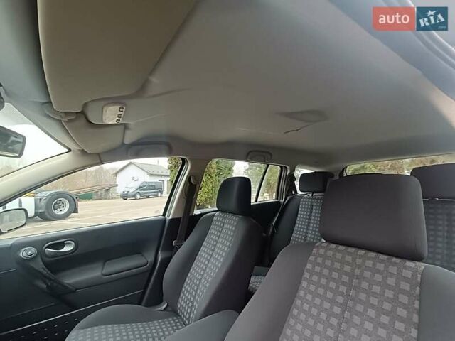 Бежевый Рено Меган, объемом двигателя 1.6 л и пробегом 234 тыс. км за 4750 $, фото 14 на Automoto.ua