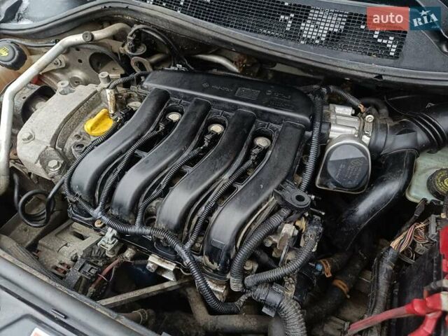 Бежевый Рено Меган, объемом двигателя 1.6 л и пробегом 234 тыс. км за 4750 $, фото 25 на Automoto.ua