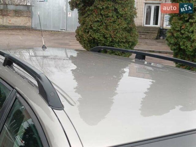 Бежевый Рено Меган, объемом двигателя 1.6 л и пробегом 234 тыс. км за 4750 $, фото 22 на Automoto.ua