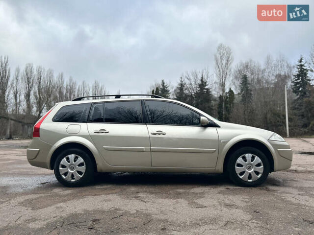 Бежевый Рено Меган, объемом двигателя 1.6 л и пробегом 248 тыс. км за 4599 $, фото 3 на Automoto.ua