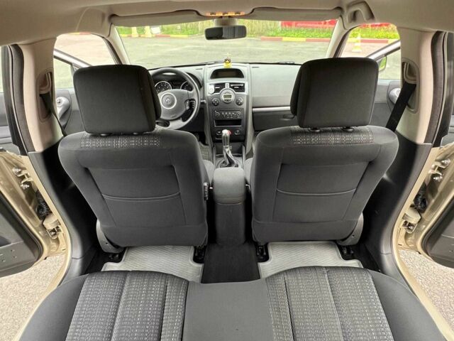 Бежевий Рено Меган, об'ємом двигуна 1.6 л та пробігом 274 тис. км за 5200 $, фото 10 на Automoto.ua