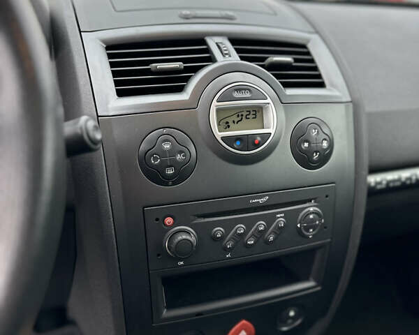 Бежевий Рено Меган, об'ємом двигуна 1.6 л та пробігом 210 тис. км за 6200 $, фото 18 на Automoto.ua