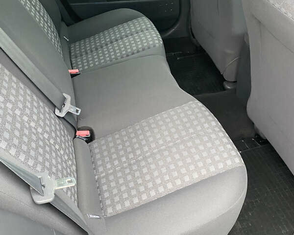 Бежевый Рено Меган, объемом двигателя 1.6 л и пробегом 230 тыс. км за 5650 $, фото 15 на Automoto.ua