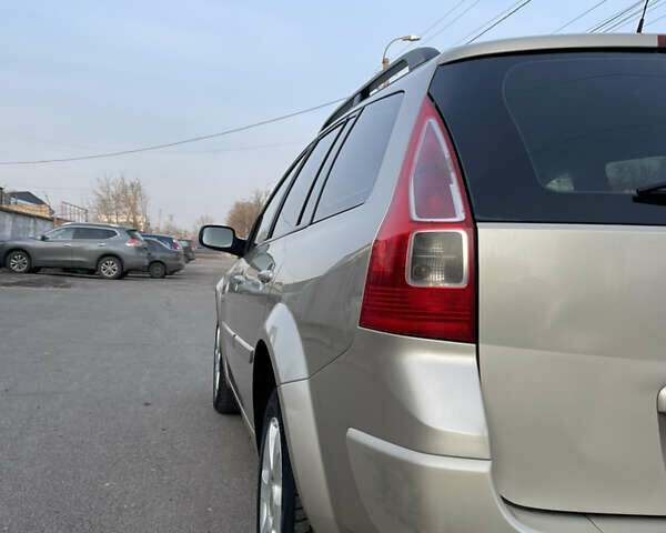 Бежевый Рено Меган, объемом двигателя 1.6 л и пробегом 289 тыс. км за 4500 $, фото 6 на Automoto.ua