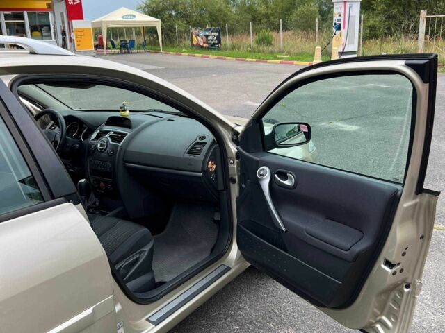 Бежевий Рено Меган, об'ємом двигуна 1.6 л та пробігом 274 тис. км за 5200 $, фото 16 на Automoto.ua