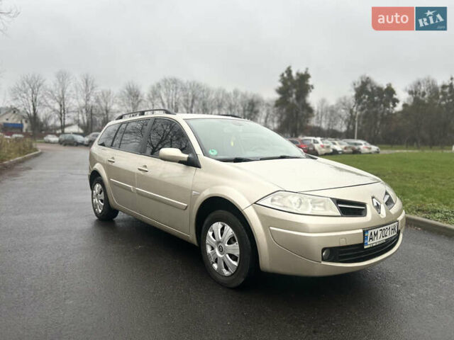 Бежевый Рено Меган, объемом двигателя 1.6 л и пробегом 248 тыс. км за 4699 $, фото 2 на Automoto.ua