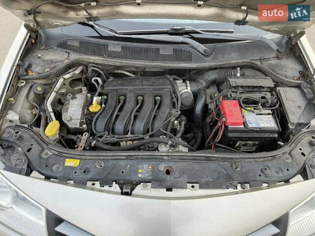 Бежевый Рено Меган, объемом двигателя 1.6 л и пробегом 289 тыс. км за 4500 $, фото 29 на Automoto.ua