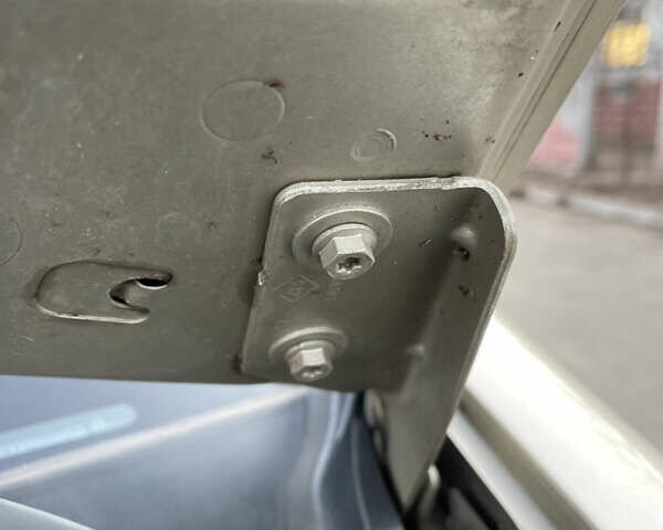 Бежевый Рено Меган, объемом двигателя 1.6 л и пробегом 289 тыс. км за 4500 $, фото 31 на Automoto.ua