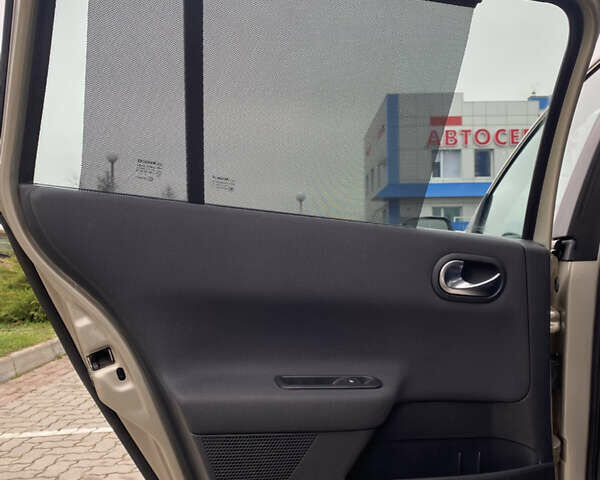 Бежевый Рено Меган, объемом двигателя 1.6 л и пробегом 230 тыс. км за 5650 $, фото 11 на Automoto.ua