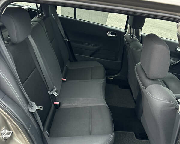 Бежевий Рено Меган, об'ємом двигуна 1.6 л та пробігом 210 тис. км за 6200 $, фото 27 на Automoto.ua