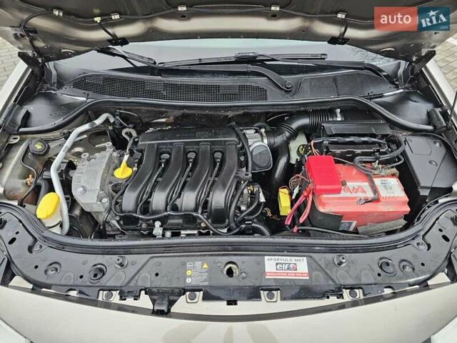 Бежевый Рено Меган, объемом двигателя 1.6 л и пробегом 183 тыс. км за 5950 $, фото 9 на Automoto.ua