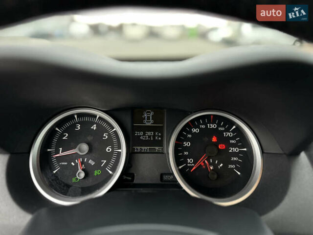 Бежевий Рено Меган, об'ємом двигуна 1.6 л та пробігом 210 тис. км за 6200 $, фото 17 на Automoto.ua