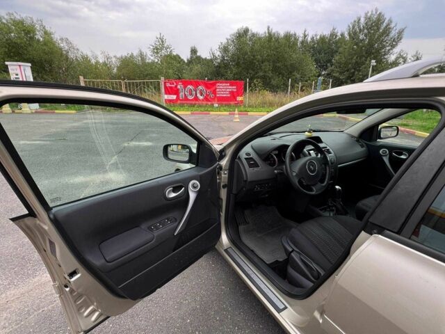 Бежевий Рено Меган, об'ємом двигуна 1.6 л та пробігом 274 тис. км за 5200 $, фото 3 на Automoto.ua