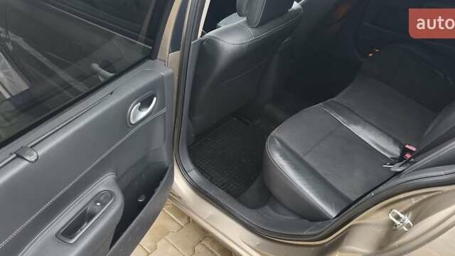 Бежевый Рено Меган, объемом двигателя 1.5 л и пробегом 311 тыс. км за 5800 $, фото 8 на Automoto.ua