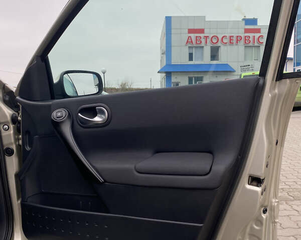 Бежевый Рено Меган, объемом двигателя 1.6 л и пробегом 230 тыс. км за 5650 $, фото 14 на Automoto.ua