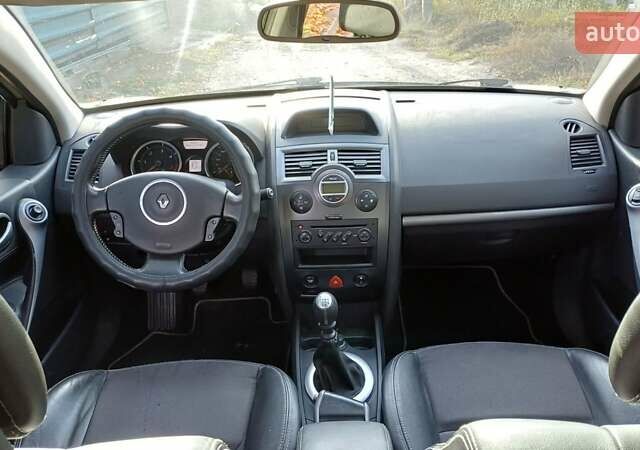 Бежевый Рено Меган, объемом двигателя 1.5 л и пробегом 290 тыс. км за 5600 $, фото 12 на Automoto.ua