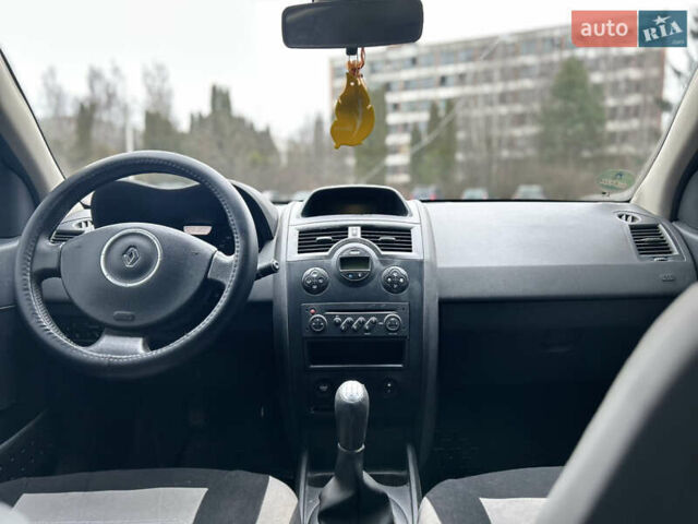 Бежевый Рено Меган, объемом двигателя 1.6 л и пробегом 248 тыс. км за 4599 $, фото 15 на Automoto.ua