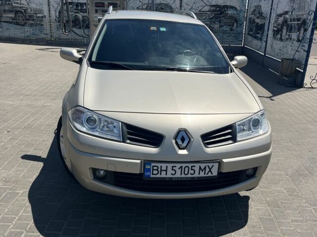 Бежевый Рено Меган, объемом двигателя 2 л и пробегом 213 тыс. км за 5000 $, фото 4 на Automoto.ua