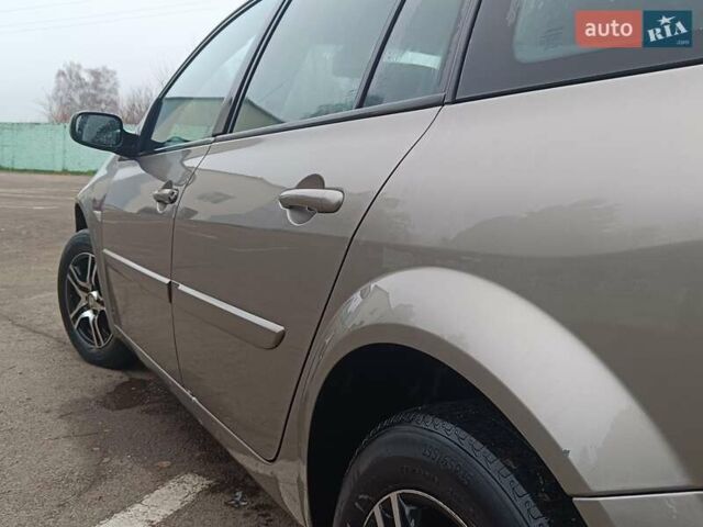 Бежевый Рено Меган, объемом двигателя 1.6 л и пробегом 234 тыс. км за 4750 $, фото 7 на Automoto.ua