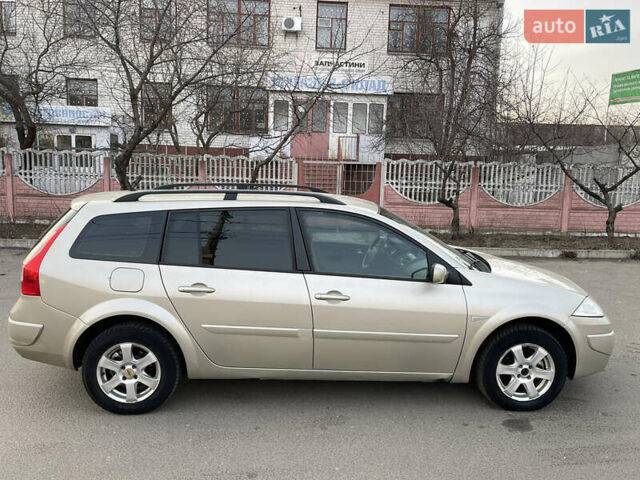 Бежевый Рено Меган, объемом двигателя 1.6 л и пробегом 289 тыс. км за 4500 $, фото 12 на Automoto.ua