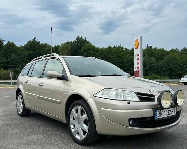 Бежевый Рено Меган, объемом двигателя 1.6 л и пробегом 274 тыс. км за 6200 $, фото 9 на Automoto.ua