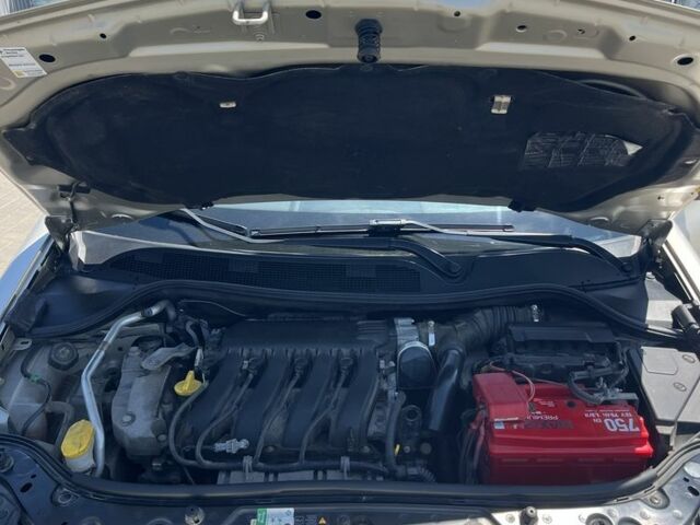 Бежевый Рено Меган, объемом двигателя 2 л и пробегом 213 тыс. км за 5000 $, фото 15 на Automoto.ua