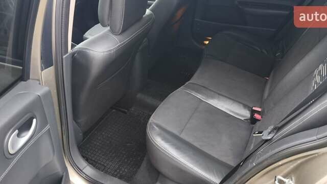 Бежевый Рено Меган, объемом двигателя 1.5 л и пробегом 311 тыс. км за 5800 $, фото 7 на Automoto.ua