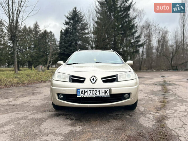 Бежевый Рено Меган, объемом двигателя 1.6 л и пробегом 248 тыс. км за 4650 $, фото 1 на Automoto.ua