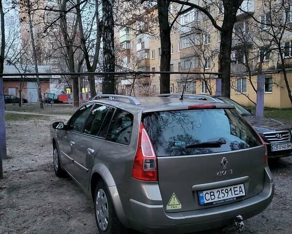 Бежевий Рено Меган, об'ємом двигуна 1.6 л та пробігом 280 тис. км за 4800 $, фото 5 на Automoto.ua
