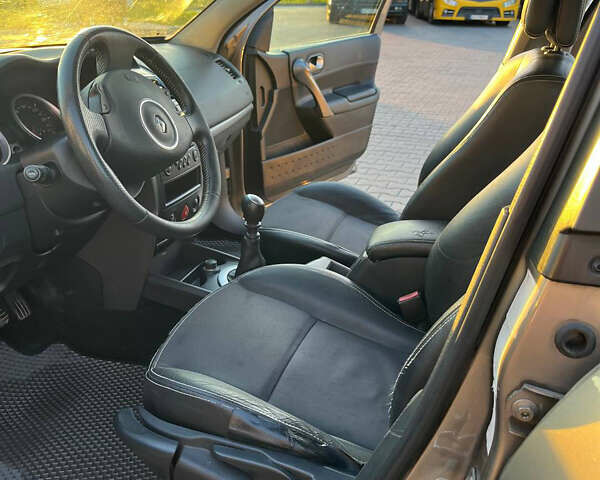 Бежевый Рено Меган, объемом двигателя 1.5 л и пробегом 292 тыс. км за 5500 $, фото 13 на Automoto.ua