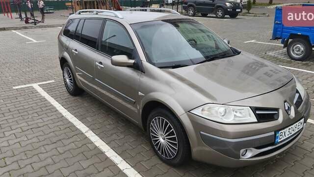 Бежевый Рено Меган, объемом двигателя 1.5 л и пробегом 311 тыс. км за 5800 $, фото 2 на Automoto.ua