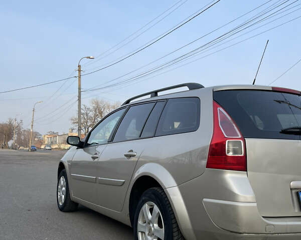 Бежевый Рено Меган, объемом двигателя 1.6 л и пробегом 289 тыс. км за 4500 $, фото 5 на Automoto.ua