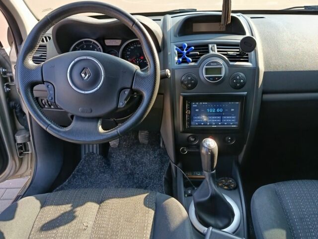 Бежевий Рено Меган, об'ємом двигуна 1.6 л та пробігом 244 тис. км за 5800 $, фото 4 на Automoto.ua