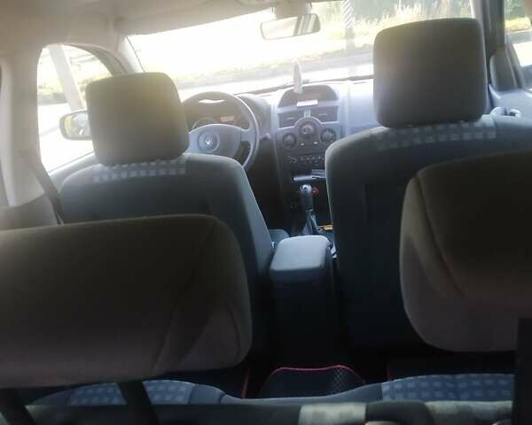 Бежевый Рено Меган, объемом двигателя 1.6 л и пробегом 220 тыс. км за 6000 $, фото 5 на Automoto.ua